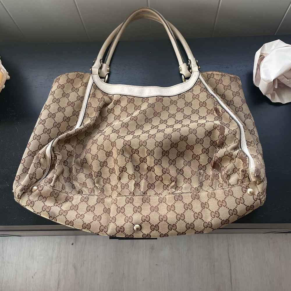 GUCCI CANVAS HOBO WITH SILVER HARDWARE - Picture 13 of 16